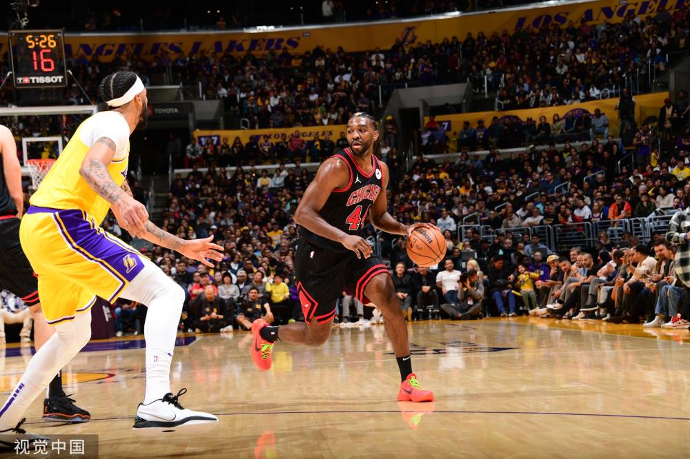 洲的足球人 洲的足球人